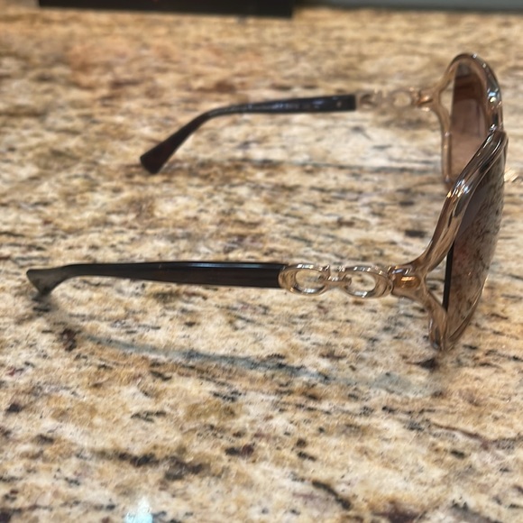 Coach sunglasses - Picture 4 of 5